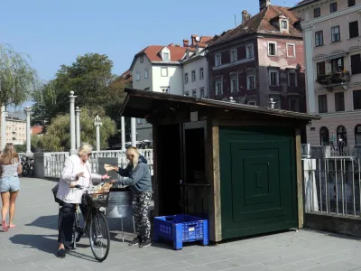 03.10.2023 - hišica za prodajo kostanja, BregFoto: Tomaž Skale