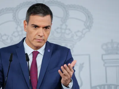 03 October 2023, Spain, Madrid: Acting Spanish Prime Minister Pedro Sanchez speaks during a press conference following a meeting with King Felipe VI of Spain. Photo: Alejandro Martínez Vélez/EUROPA PRESS/dpa