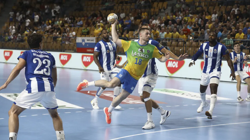 Mitja Janc- 20.09.2023 – rokomet - Celje Pivovarna Laško: Porto, liga prvakov, 2. krog – skupina B //FOTO: Luka Cjuha