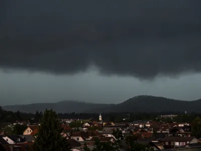 Tudi nauk avgustovskih katastrofalnih poplav se odraža v pripravljajočem se zakonu: ta namreč predvideva tako imenovano podnebno odpornost infrastrukture. Vsi projekti, ki se bodo financirali iz javnih sredstev, bodo morali biti preverjeni z vidika podnebne odpornosti. Foto: Nik Erik Neubauer 