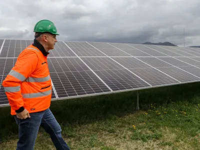 - 08.04.2022 – Holding Slovenske elektrarne HSE Sonce – Sončna elektrarna Prapretno pri Hrastniku, otvoritev največje sončne elektrarne v Sloveniji //FOTO: Luka Cjuha