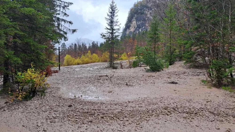 Plaz Tamar, uničena planinska pot