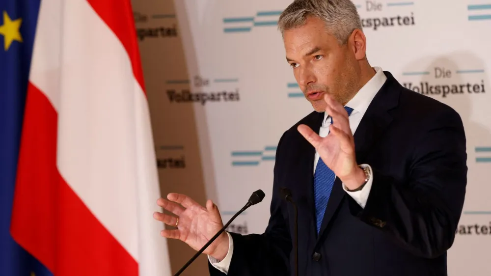 Austrian Chancellor Karl Nehammer attends a news conference in Vienna, Austria May 10, 2022.  REUTERS/Leonhard Foeger