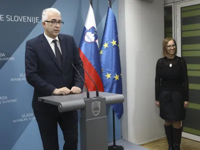 Glavni izvršni direktor Gospodarske zbornice Slovenije Mitja Gorenšček in ministrica za zdravje Valentina Prevolnik Rupel- 06.12.2023 - Srečanje predsednika vlade Roberta Goloba s predstavniki gospodarskih združenj in organizacij, na katerem bodo razpravljali o predlogu zakona o nujnih ukrepih na področju zdravstvenega varstva. //FOTO: Luka Cjuha