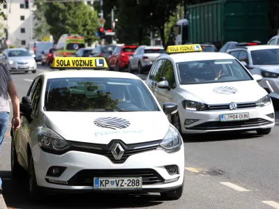 - 02.06.2023 – simbolična fotografija – avtošola – šola vožnje - praktični del izpita za voznike motornih vozil B kategorije <br><br>//FOTO: Tomaž Skale<br>