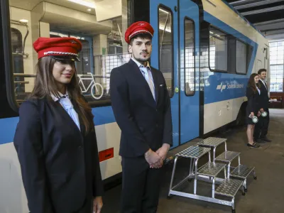 08.12.2023 - novinarska konferenca Slovenskih železnic, na kateri bodo predstavili nove uniforme osebja; Železniški muzej SŽ - Slovenske železniceFOTO: Luka Cjuha