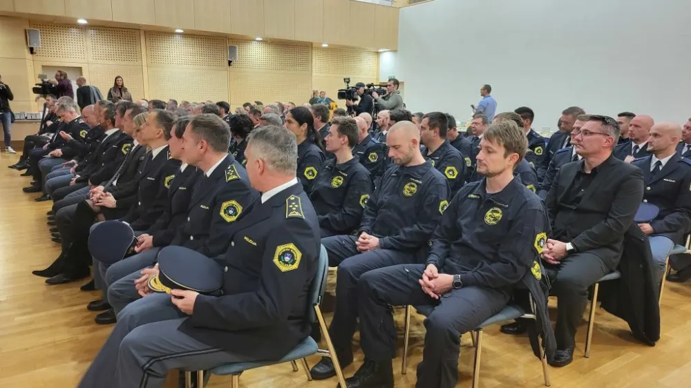 Medalje policije za požrtvovalnost Foto: Policija