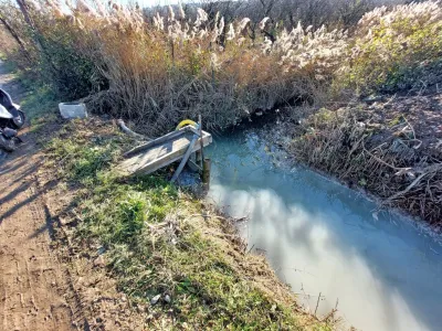 Življenja v namakalnih kanalih po katerih voda odteka do reke Rižane verjetno ni več, so prepričani v Civilni iniciativi Dekani.