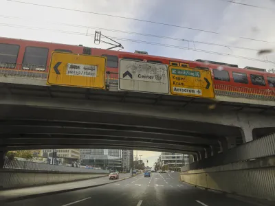 - 28.11.2023 - gradnja - nadomestni železniški nadvoz čez Dunajsko cesto v Ljubljani v okviru nadgradnje železniške postaje Ljubljana - Dunajska cesta //FOTO: Luka Cjuha