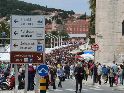 Na vrhuncu letošnje sezone pa naj bi bilo bivanje v nekaterih hotelih dražje tudi do petdeset odstotkov