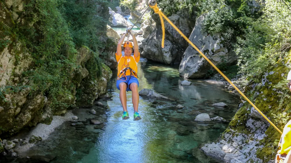 - Bovec Zipline - kanjon Učja med pobočjema Kanina in Stola - adrenalinski parkCilj pri agi- 14.08.2016 - Posočje - Poletni Dnevnik - počitnika reportaa - poletno dopustovanje - turizem -     //FOTO: Bojan Velikonja