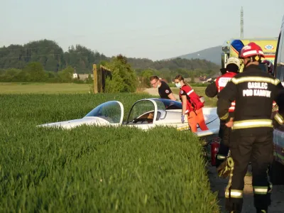 Kamnik, letalska nesreča, zasilni pristanek, ultralahko letalo, letalo, manjše letalo