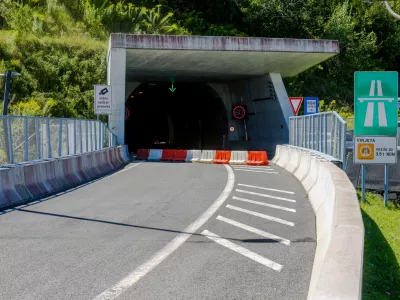 ﻿23.08.2016. LjubljanaPredor Šentvid. Zaprti del predora, kjer še vedno ni mogoč uvoz v predor iz smeri centra in ni mogočizvoz v smeri centra Ljubljane.foto: Bojan Velikonja