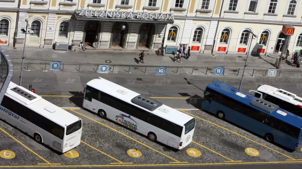 Železniška in avtobusna postaja Ljubljana - //FOTO: Tomaž Skale