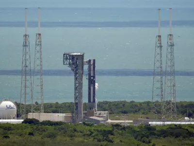 Boeing's Starliner capsule, atop an Atlas V rocket, sits the launch pad at Space Launch Complex 41 after being scrubbed Saturday, June 1, 2024, in Cape Canaveral, Fla. (AP Photo/Chris O'Meara)