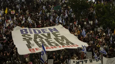 People protest against Israeli Prime Minister Benjamin Netanyahu's government and call for the release of hostages held in the Gaza Strip by the Hamas militant group in Tel Aviv, Israel, Saturday, June 1, 2024. (AP Photo/Maya Alleruzzo)