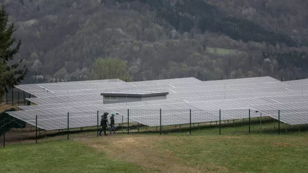 - 08.04.2022 – Holding Slovenske elektrarne HSE Sonce – Sončna elektrarna Prapretno pri Hrastniku, otvoritev največje sončne elektrarne v Sloveniji //FOTO: Luka Cjuha