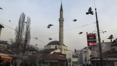 ﻿- 30.01.2016 - simbolična fotografija - Sarajevo, BiH, Bosna, džamija, golobi  /FOTO: Jaka Gasar