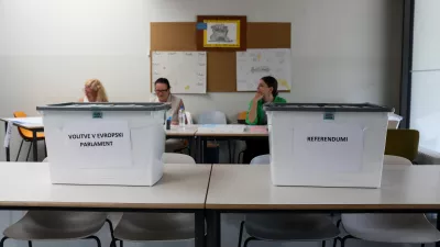 - Volišče OŠ Mrtna Krpana v Fužinah.- 09.06.2024. - Volitve v Evropski parlament in štirje referendumi za preferenčni glas, o Evtanaziji, o rabi marihuane v medicinske namene in za rekreativno uporabo 2024.//FOTO: Bojan Velikonja