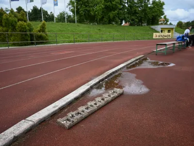 - 08.06.2022 – Atletski stadion ŽAK v Ljubljani Šiška – dotrajan športni kompleks pred izgradnjo novega atletskega centra. //FOTO: Nik Erik Neubauer