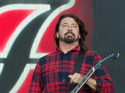 Foo Fighters frontman Dave Grohl injures his leg while performing in Gothenburg. Grohl was rushed to a hospital but returned less than an hour later to finish the show while sitting in a wheelchair, with his leg in a cast.<br><br>Featuring: Dave Grohl, Foo Fighters<br>Where: Gothenburg, Sweden<br>When: 12 Jun 2015<br>Credit: Mats Andersson/WENN.com