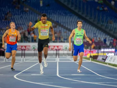 Matic Ian Guček (v zelenem dresu) je bil v finalu teka na 400 m z ovirami v Rimu sedmi. 