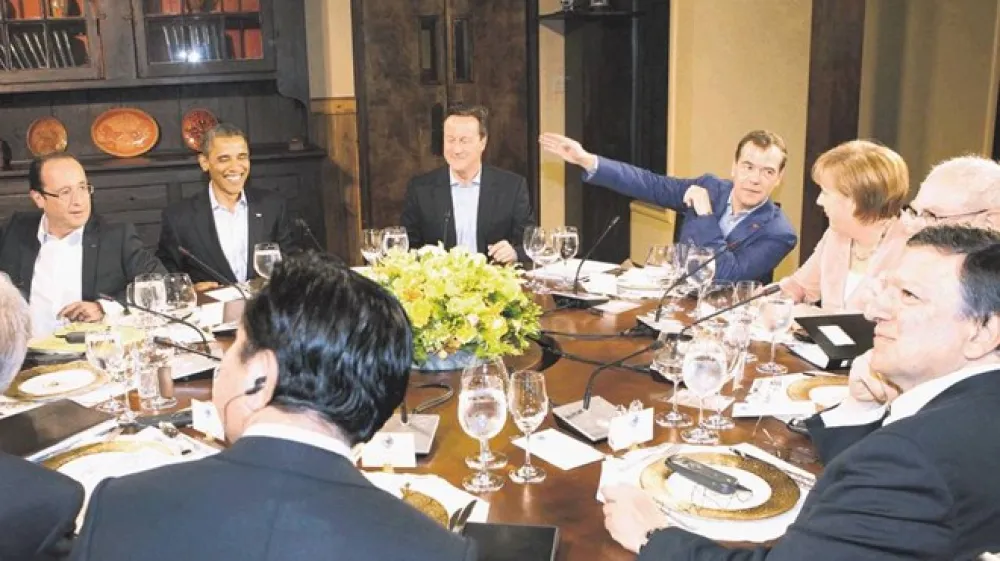 Voditelji G8 so na pogovorih največ časa posvetili globalni finančni krizi.