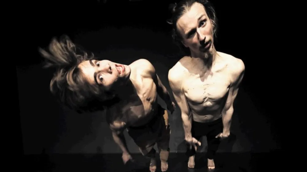 Če bi bilo pol toliko truda, kot ga je vloženega v premislek o tem, kaj naj bi želeli gledalci, vloženega v to, kaj poleg lastne plesne ve&scaron;čine želita Aliena skomunicirati, se za veter v jadrih ne bi bali.