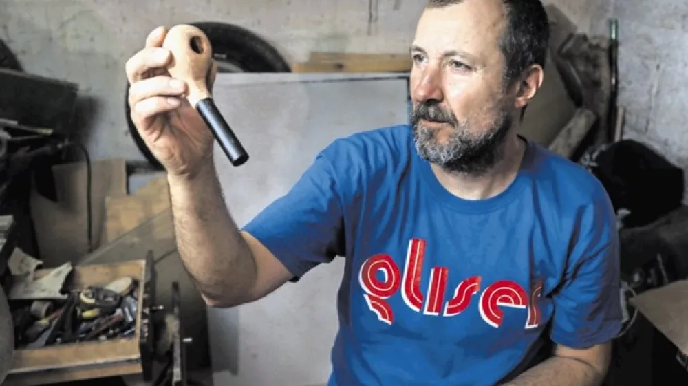 Tadej Markelj, biv&scaron;i glasbenik, danes komercialist, se je piparstva, dopolnilne dejavnosti, lotil povsem po naključju.