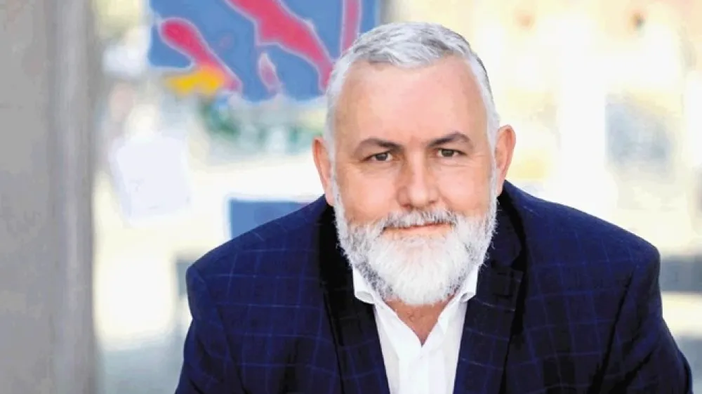 Vodja Združenja industrije pijač in predsednik uprave Radenske Marian Šefčovič poudarja,  da z obstoječim sistemom zbiranja odpadne embalaže ne zberemo dovolj materiala, kar ga zberemo, pa pogosto ni dovolj čist za predelavo.