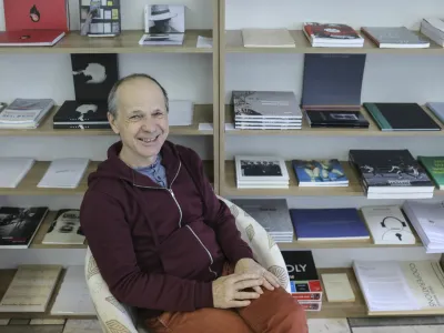 - 23.02.2022  Tadej Pogačar, umetnik, kustos in predavatelj - ustanovitelj Zavoda P.A.R.A.S.I.T.E, umetniki in poslovni direktor Galerija P74,<br> <br>/FOTO: Jaka Gasar