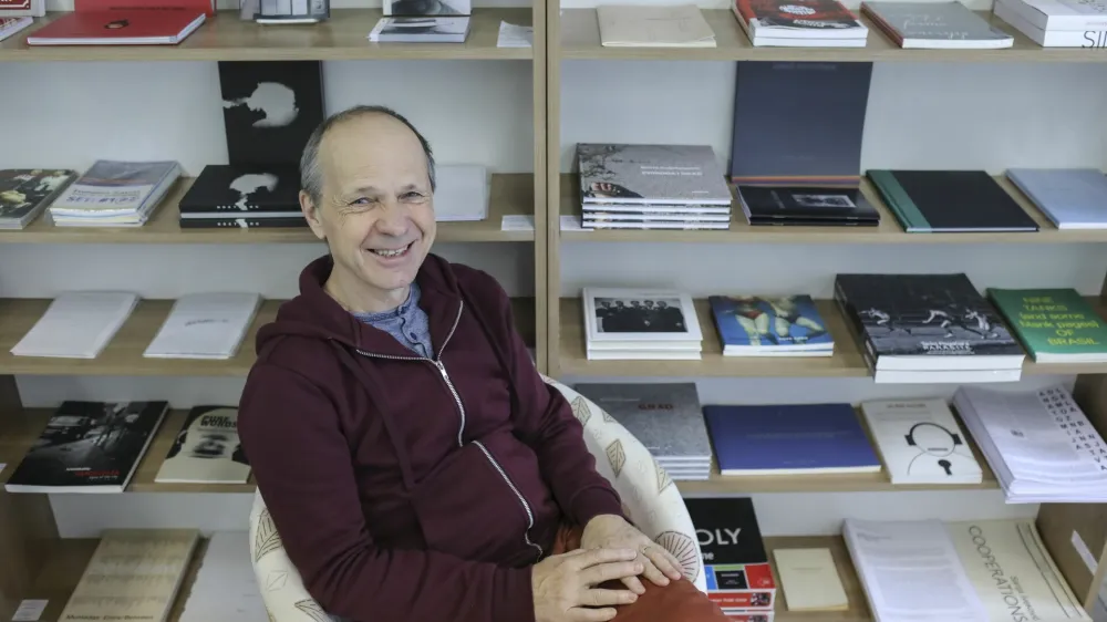 - 23.02.2022  Tadej Pogačar, umetnik, kustos in predavatelj - ustanovitelj Zavoda P.A.R.A.S.I.T.E, umetniki in poslovni direktor Galerija P74,<br> <br>/FOTO: Jaka Gasar