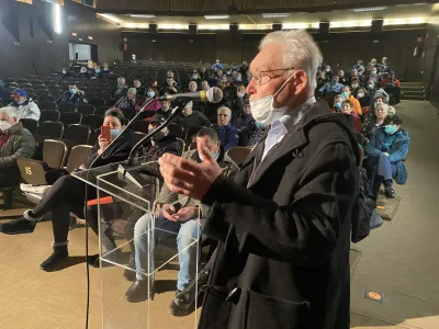 Avrelij Ravnik, energetski svetovalec z Jesenic in udeleženec zbora občanov