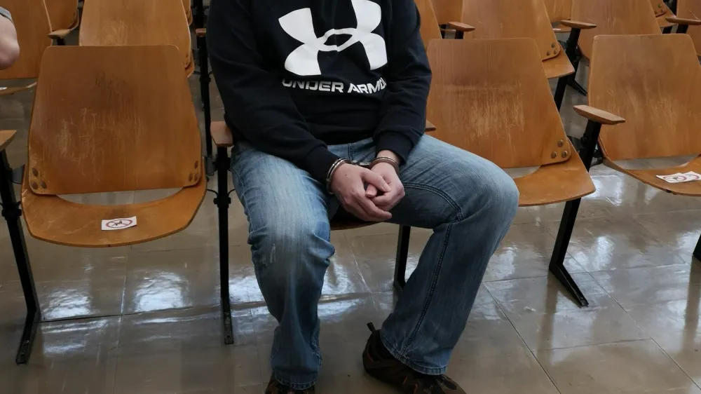 Andrej Vrščaj je v svojem pisnem zagovoru govoril o blodnjah, umora Vinka Pekliča pa ne prizna.