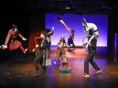 - 23.03.2022 &ndash; priprave na 14. ljubljanski festival kulturno-umetnostne vzgoje BOBRI &ndash; gledali&scaron;ka vaja za premiero predstave Razcufane zgodbe, Slovensko mladinsko gledali&scaron;če,  //FOTO: Luka Cjuha