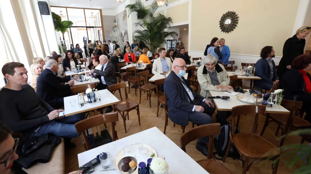 - 07.04.2022 – Grand hotel Union - prenovljena Kavarna Union, Miklošičeva cesta 1 v Ljubljani<br><br>//FOTO: Tomaž Skale<br>