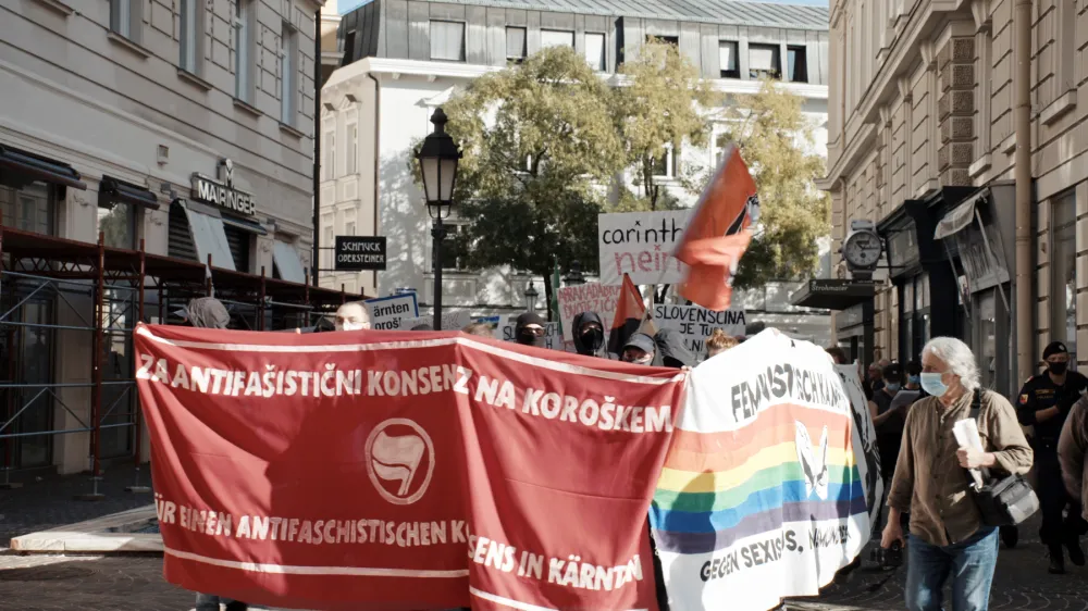 Nagrada občinstva za film Izginjanje režiserke Andrine Mračnikar na graškem Diagonalu in avtorizirane fotografije. <br>Prosimo za dosledno navajanje avtorstva fotografij.<br><br>Za objave in sodelovanje se vam že v naprej lepo zahvaljujemo. <br>