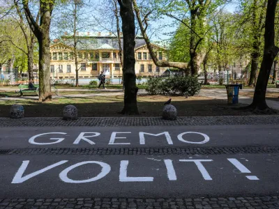 - 13.04.2022 - Park Tabor - grafit GREMO VOLIT! - poziv na parlamentarne volitve 2022<br><br><br> //FOTO: Bojan Velikonja<br><br>