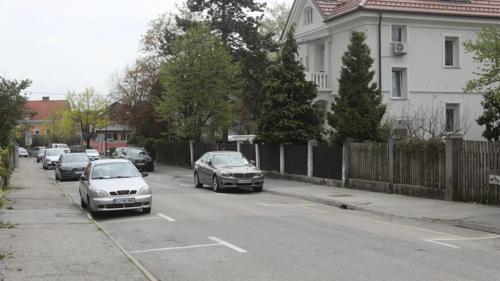 - 15.04.2022 – Ulica Friškovec v Ljubljani – Center, //FOTO: Bojan Velikonja