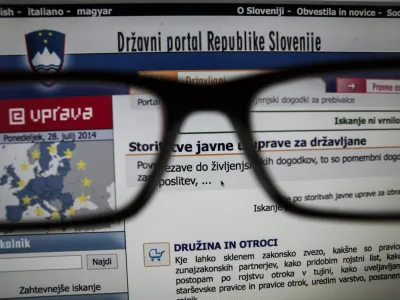 E - uprava, spletni portal javne uprave, javna uprava   //FOTO: Luka Cjuha..