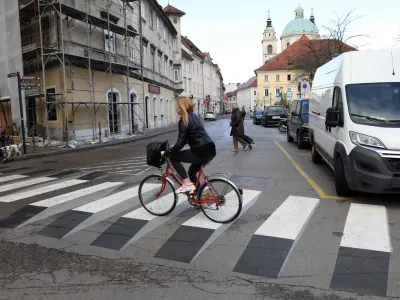 - 20.04.2022 – Krekov trg v Ljubljani - tridimenzionalni prehod za pešce - 3D zebra//FOTO: Tomaž Skale