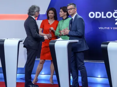 Bodo predsedniki strank koalicije KUL Tanja Fajon (SD), Luka Mesec (Levica), Alenka Bratušek (SAB) in Marjan Šarec (LMŠ) ter predsednik Gibanja Svoboda Robert Golob v nedeljo po zaprtju volišč znova stikali glave in oblikovali novo vladajočo koalicijo? Foto: Luka Cjuha&nbsp;