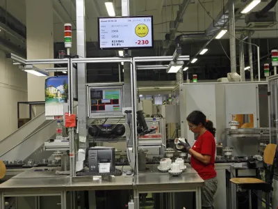 proizvodnja - meritev uspenosti delavca na tekočem traku - norma delavca - ocenjevanje delovne uspenosti delavca - delavec - tekoči trak- 22.08.2014 - Podjetje DOMEL, elektromotorji in gospodinjski aparati d.o.o. elezniki, - globalni razvojni dobavitelj dovrenih reitev elektromotornih pogonov in komponent, temelječih na lastnih inovativnih tehnologijah - //FOTO: Toma Skale