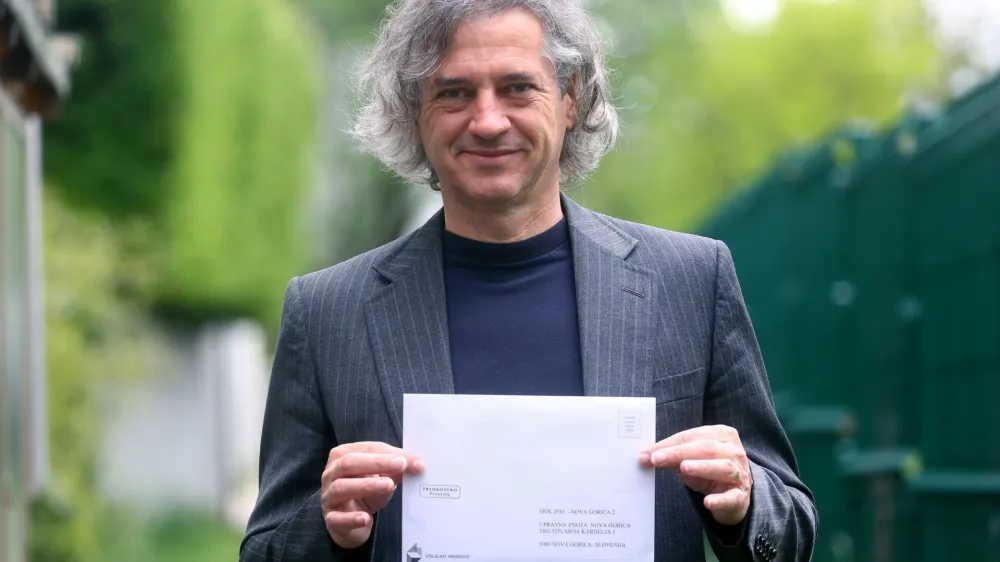 Robert Golob, po&scaron;ta