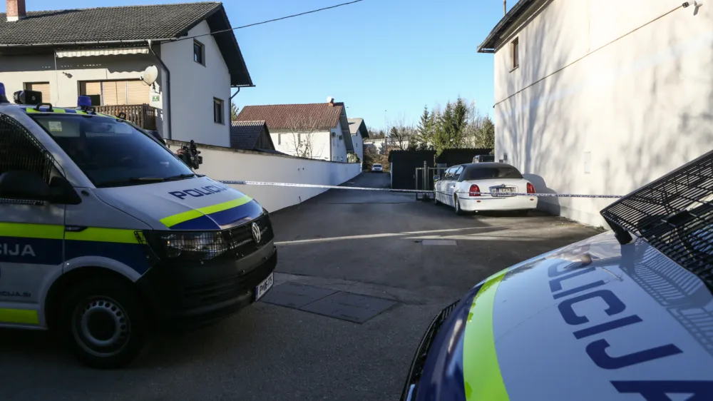 - 18.01.2018  hina preiskava - nezakoniti kitajski klicni centri - trgovanje z ljudmi - policija //FOTO: Luka Cjuha.