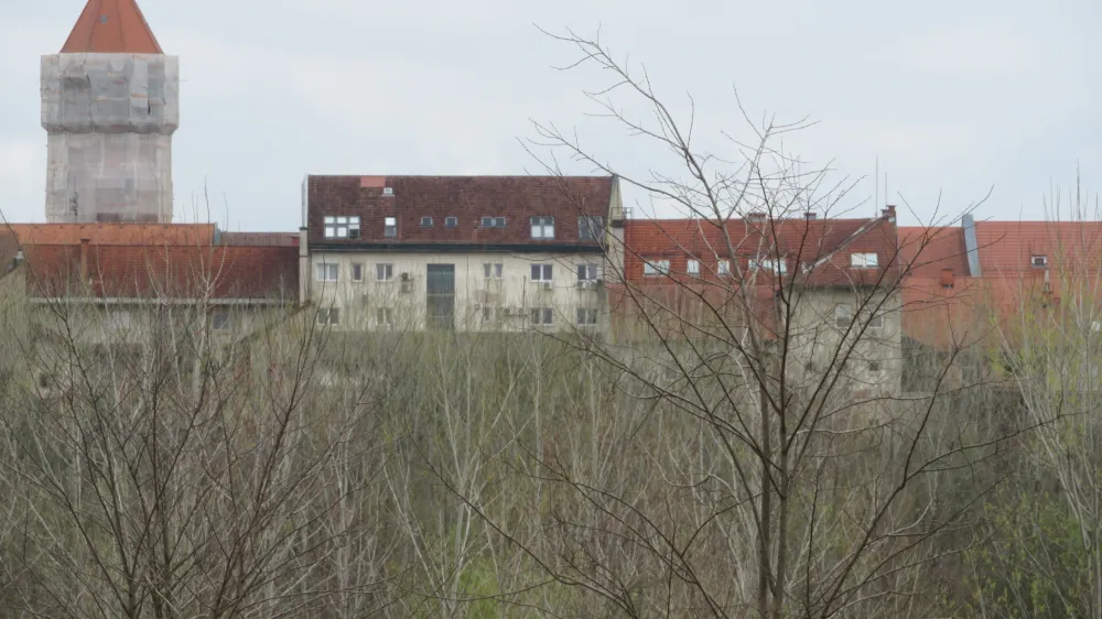 Občina v prihodnjih letih načrtuje utrditev brežin, na katerih stoji zahodni del mesta, bo pa projekt precej kompleksen in drag.&nbsp;