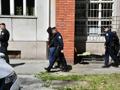 Zaradi zanemarjanja in zlorabe, ki je privedla do smrti dve leti in pol stare Nikoll, je sodišče njeno mamo Mirelo Dedić obsodilo na trinajst let zapora, njenega očeta Danijela pa na sedem.&nbsp;
