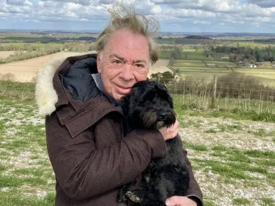 Andrew Lloyd Webber se je zna&scaron;el pod plazom kritik. F youtube