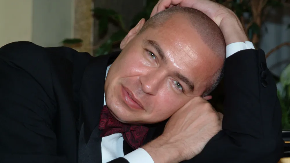 Hrvaški pianist Ivo Pogorelich prihaja v zlati abonma Cankarjevega doma s samostojnim recitalom na Chopinovo glasbo. F osebni arhiv IP