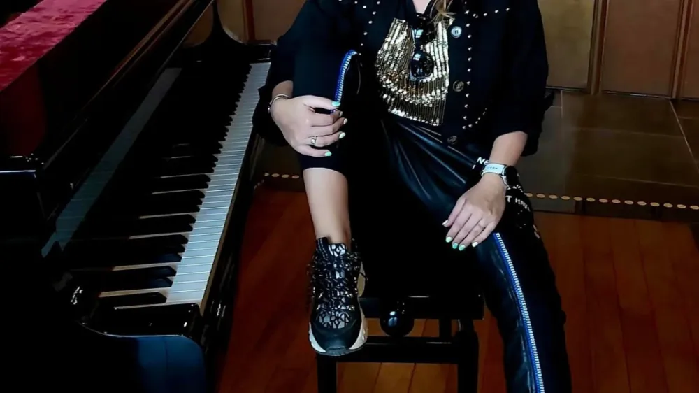 Neža Buh - Neisha